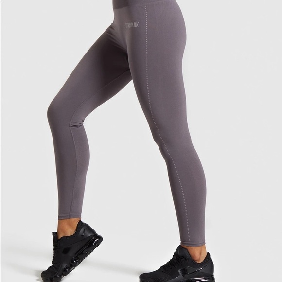 SOLD Breeze Lightweight Seamless Tights - Picture 2 of 4